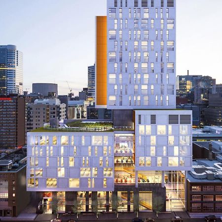 Toronto Metropolitan University-Daphne Cockwell Complex Residence ภายนอก รูปภาพ