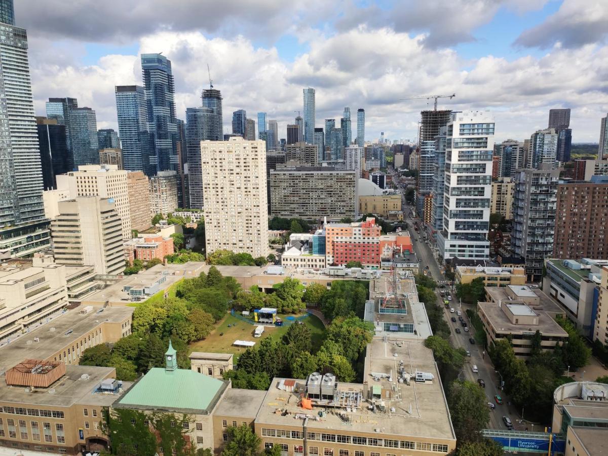 Toronto Metropolitan University-Daphne Cockwell Complex Residence ภายนอก รูปภาพ