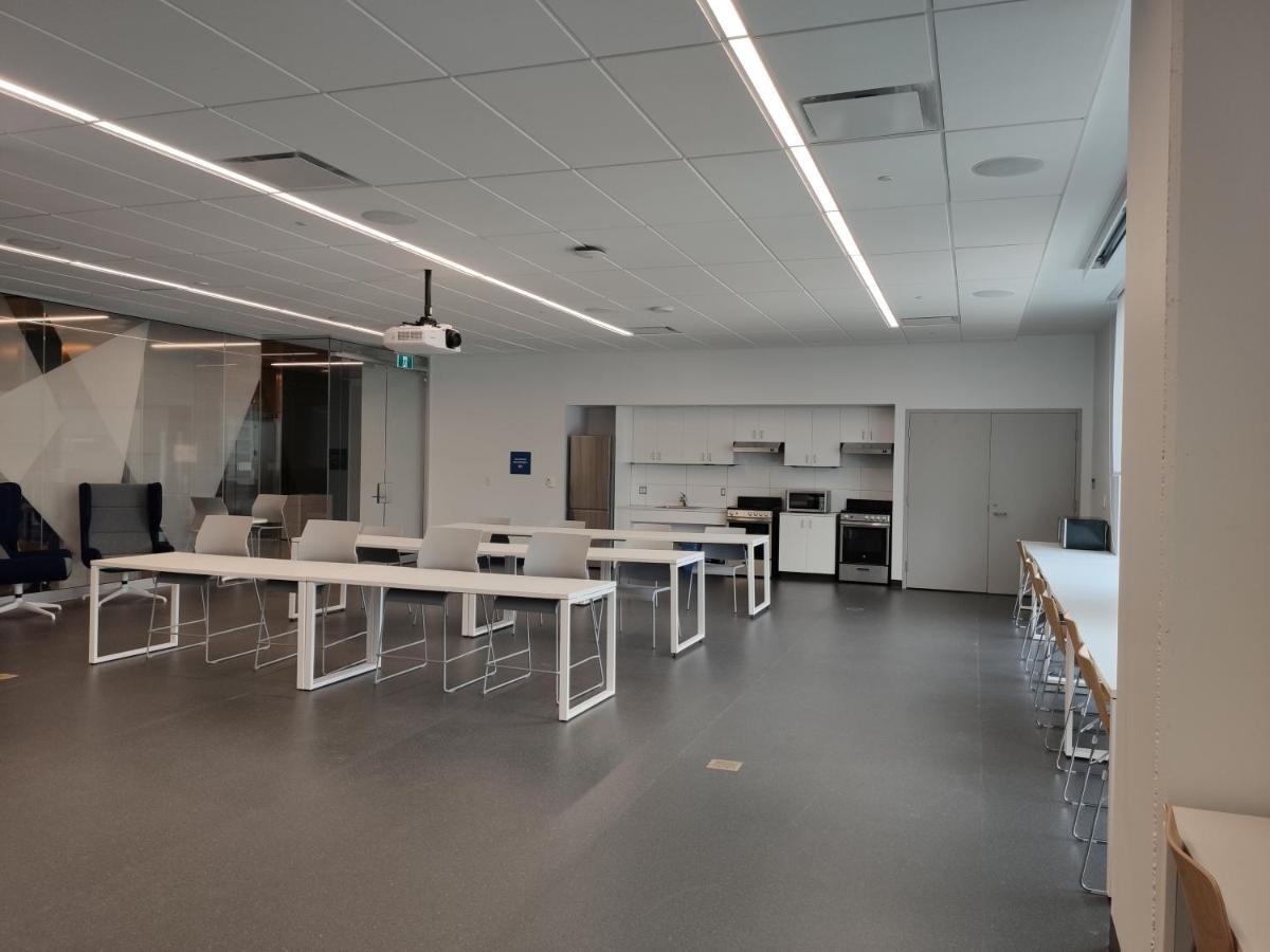 Toronto Metropolitan University-Daphne Cockwell Complex Residence ภายนอก รูปภาพ