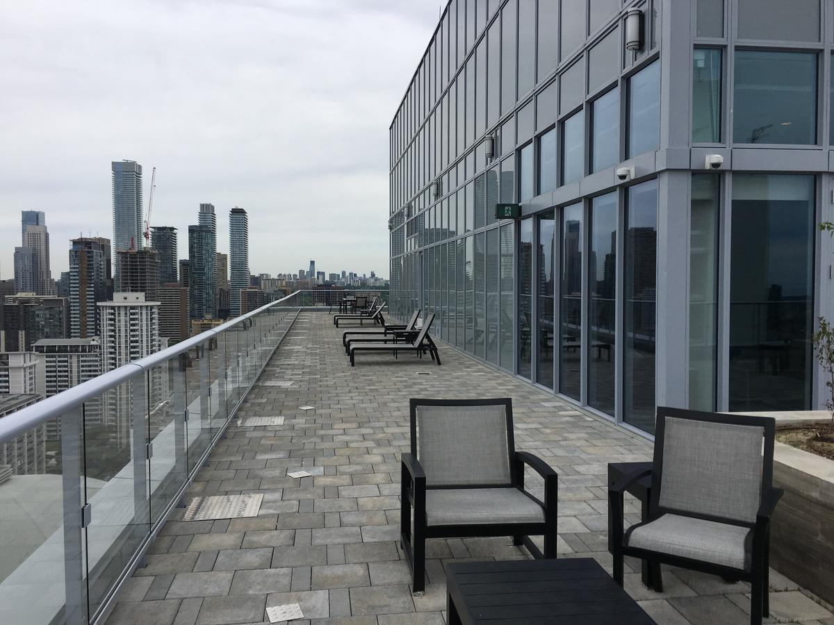 Toronto Metropolitan University-Daphne Cockwell Complex Residence ภายนอก รูปภาพ
