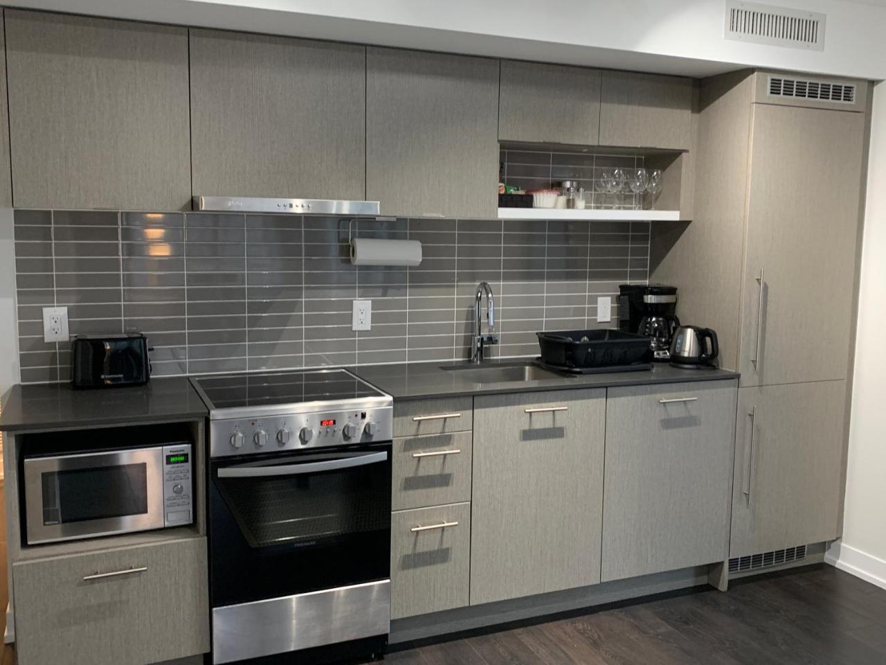 Toronto Metropolitan University-Daphne Cockwell Complex Residence ภายนอก รูปภาพ