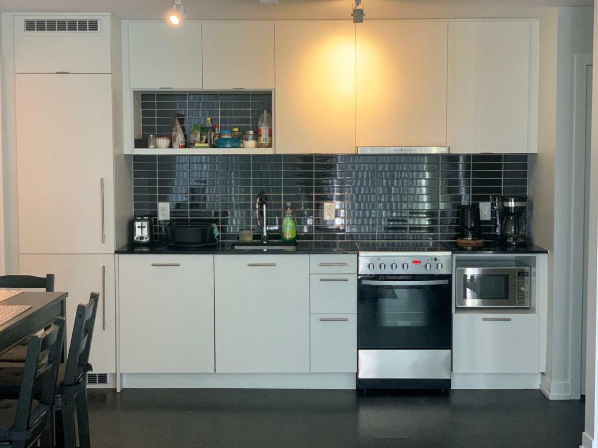 Toronto Metropolitan University-Daphne Cockwell Complex Residence ภายนอก รูปภาพ